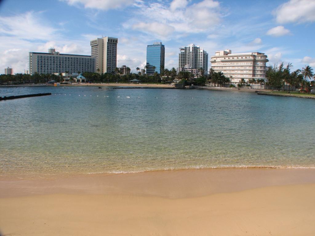 Escambrón Beach